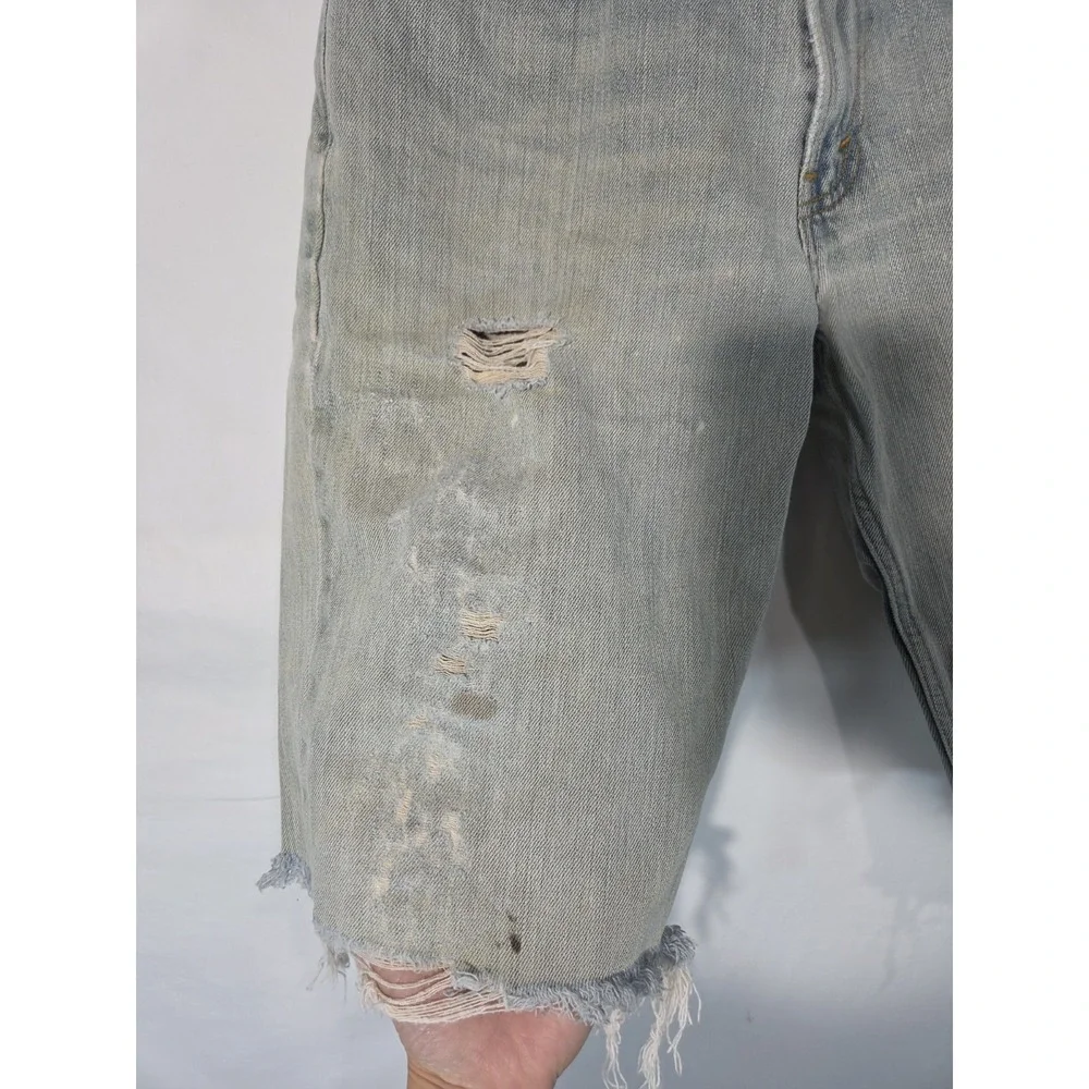 Y2K Levis 550 Cut Off Bermuda Jort Shorts 32 X 13 Light Wash Distressed Relaxed